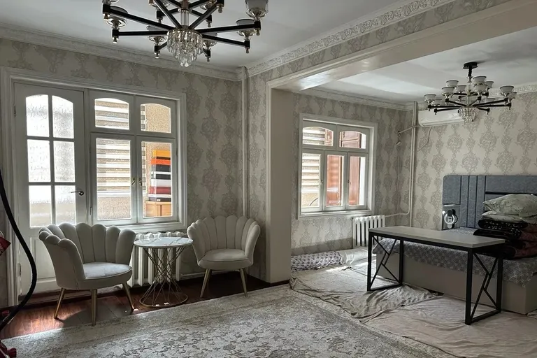 В продаже 6+-комн. квартира, 143 м²