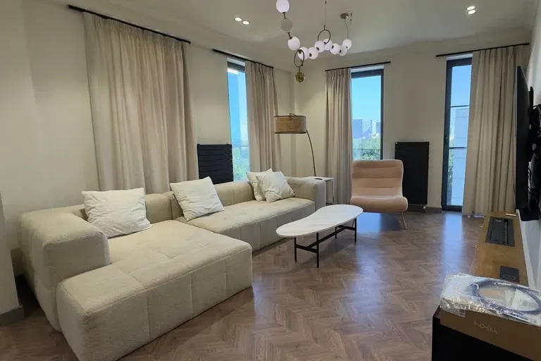 В продаже 4-комн. квартира, 137 м²