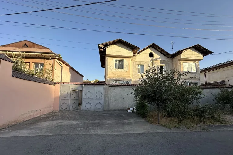 В продаже дом, 200 м², 2 этажа, 4,87 га