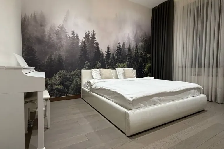 В продаже 4-комн. квартира, 176 м²