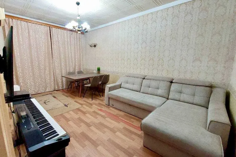 В продаже 4-комн. квартира, 72 м²