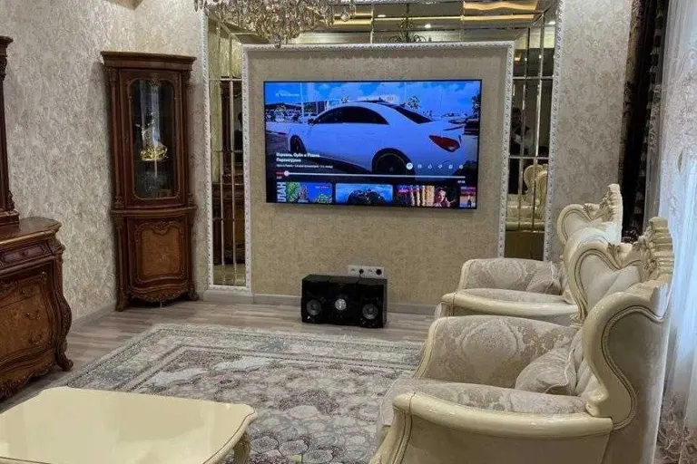 Сотувда уй, 350 м², 3 қаватли, 3 сот.