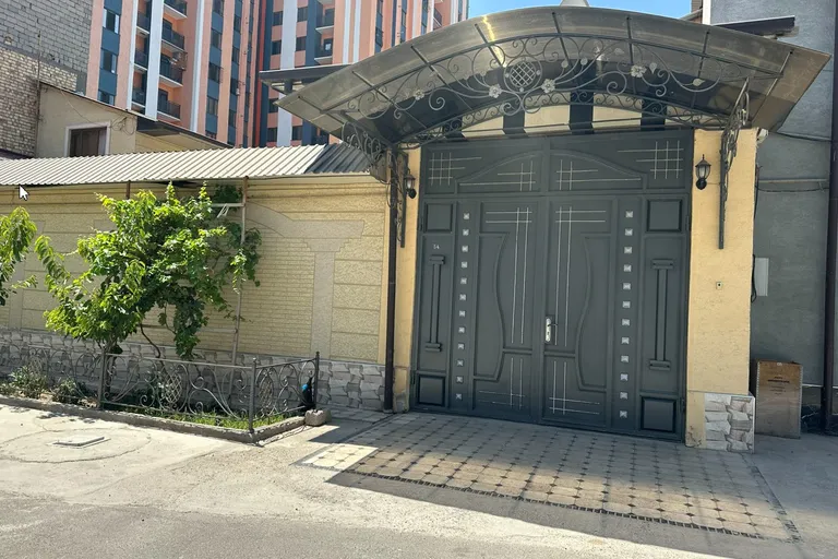 В продаже дом, 180 м², 2 этажа, 2,5 сот.