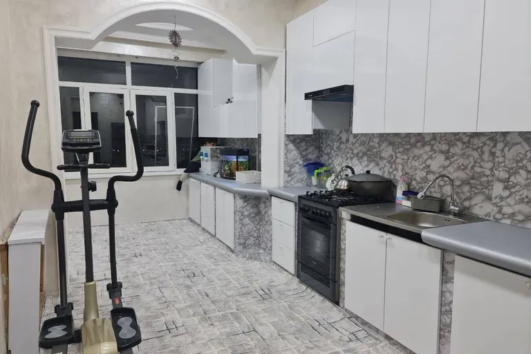 В продаже 4-комн. квартира, 130 м²