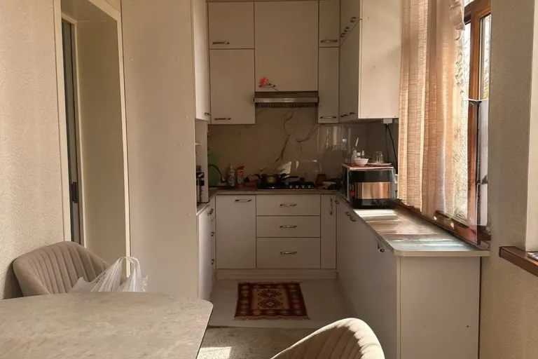 Сотувда 2 хонали квартира, 64 м²