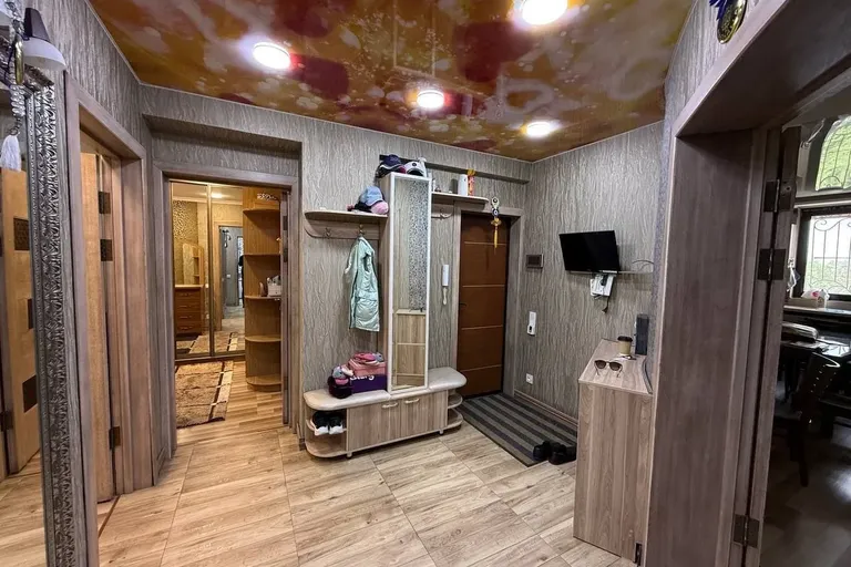В продаже 4-комн. квартира, 97 м²