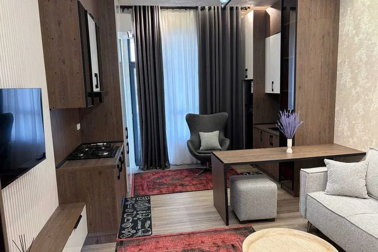 Сотувда 1 хонали квартира, 28 м²