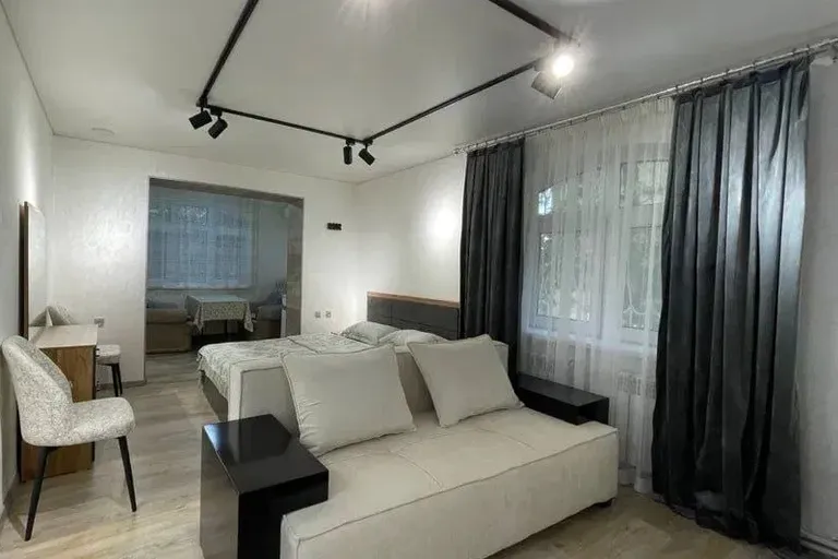 В продаже 1-комн. квартира, 42 м²