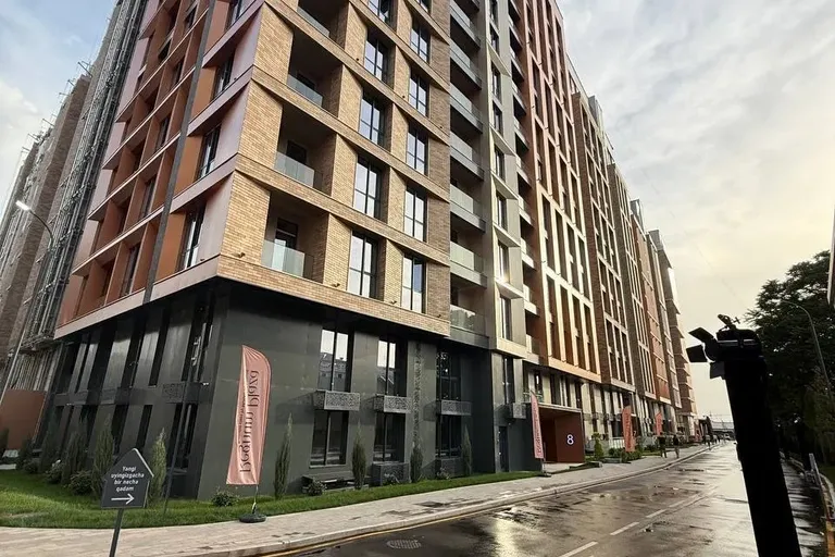В продаже 4-комн. квартира, 104 м²