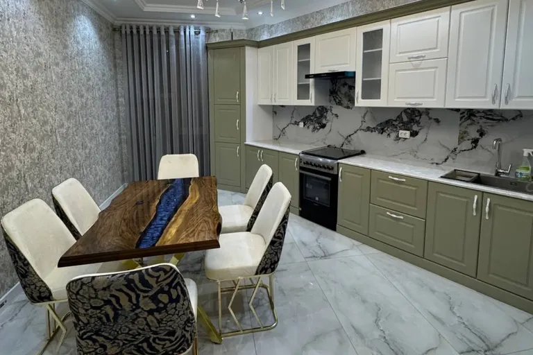 В продаже 3-комн. квартира, 105 м²