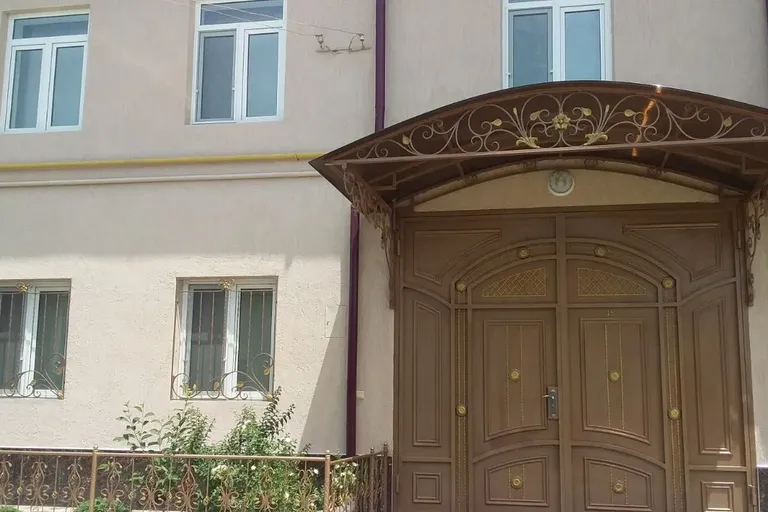 Сотувда уй, 300 м², 2 қаватли, 3 сот.