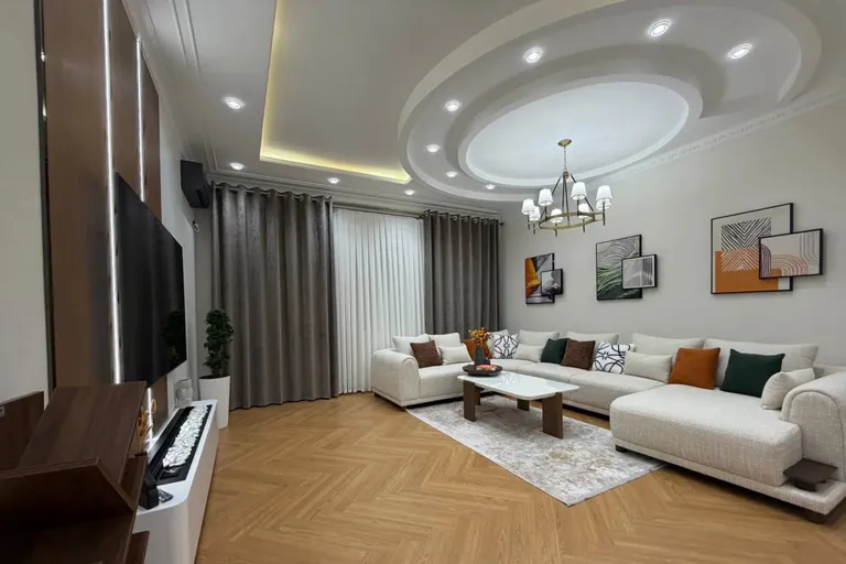 Сотувда 3 хонали квартира, 124 м²