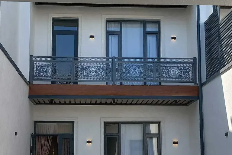 В продаже дом, 200 м², 2 этажа, 2 сот.