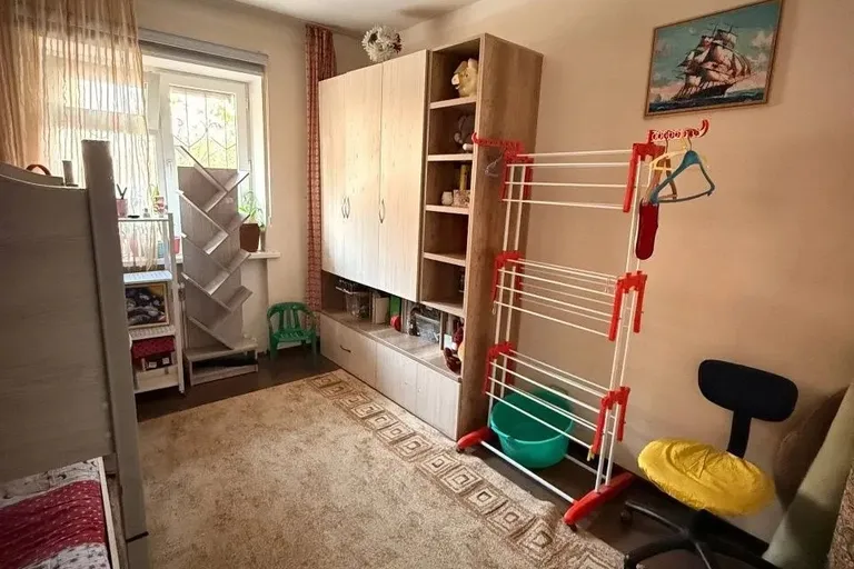В продаже 3-комн. квартира, 56 м²