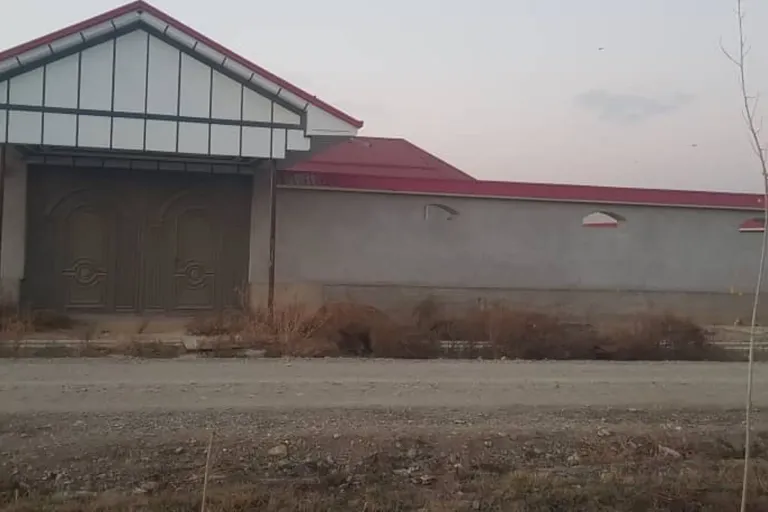 Сотувда уй, 450 м², 1 қаватли, 20 сот.