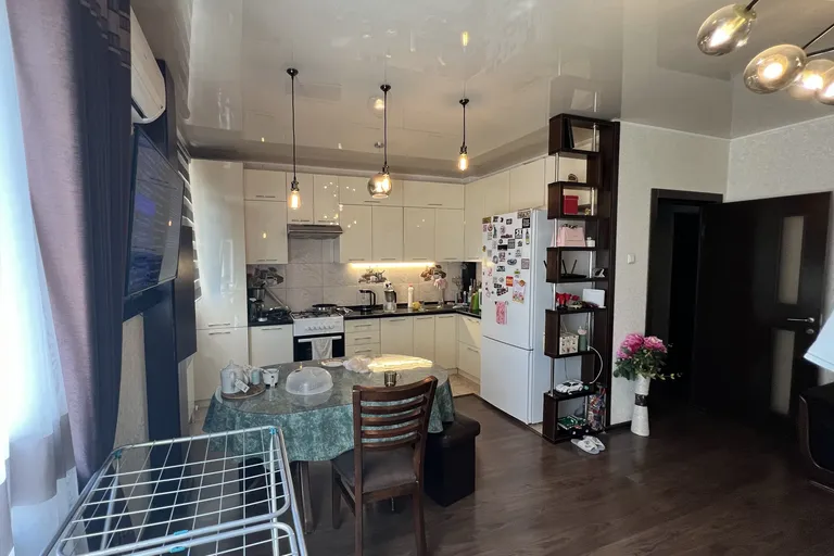 В продаже 3-комн. квартира, 60 м²