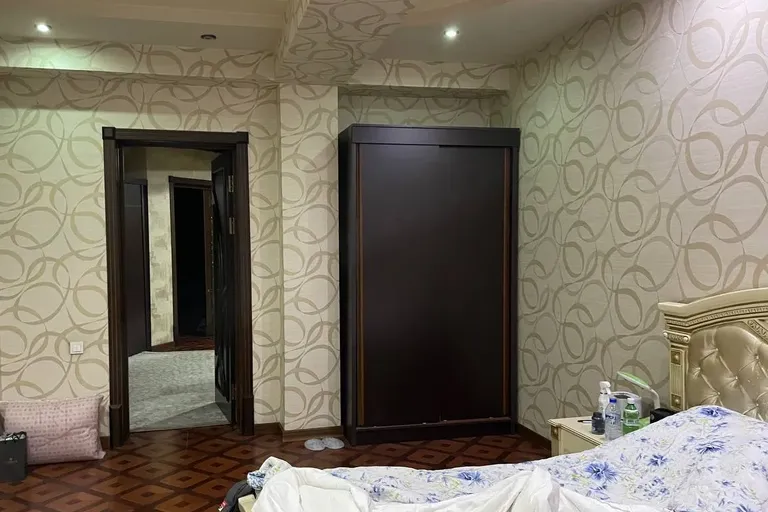 Сотувда 3 хонали квартира, 174 м²