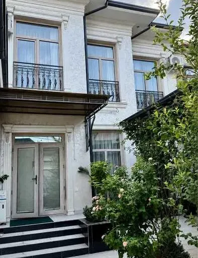В продаже дом, 220 м², 2 этажа, 3,5 сот.