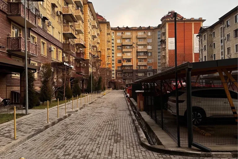 В продаже 4-комн. квартира, 187.5 м²