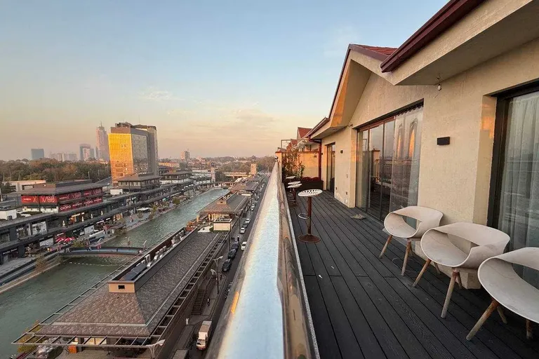 В продаже 2-комн. квартира, 123 м²