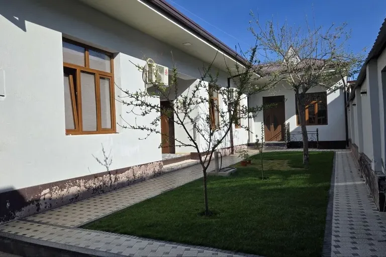 В продаже дом, 350 м², 1 этаж, 3 сот.