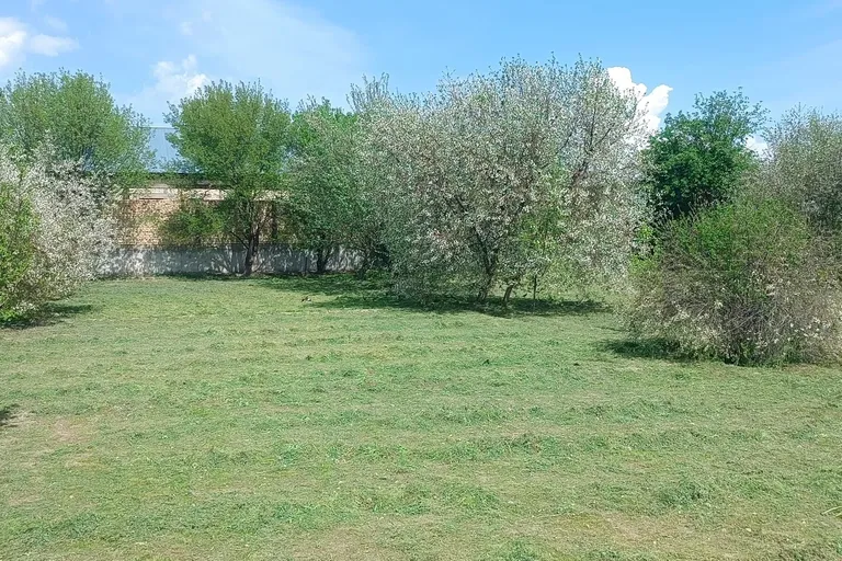 Сотувда ер участкаси, 16 сот.