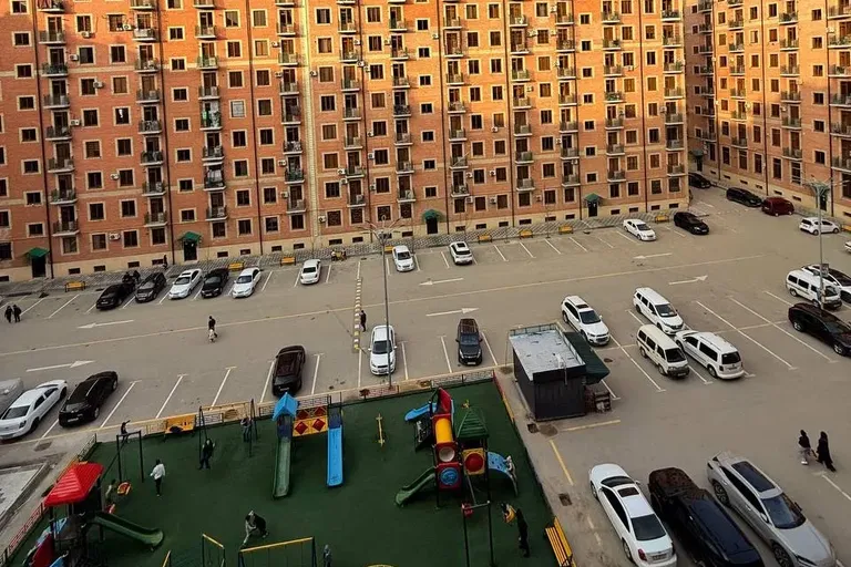 Сотувда 3 хонали квартира, 47 м²