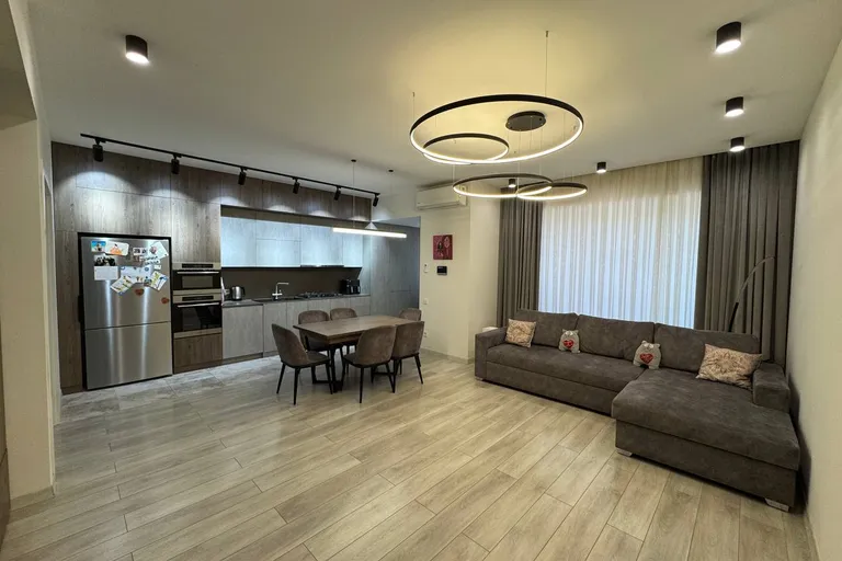 В продаже 3-комн. квартира, 96 м²