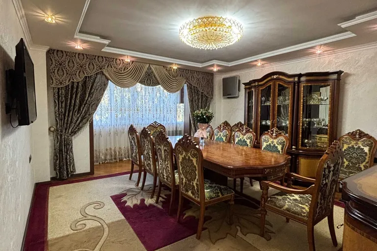 Сотувда 4 хонали квартира, 105 м²