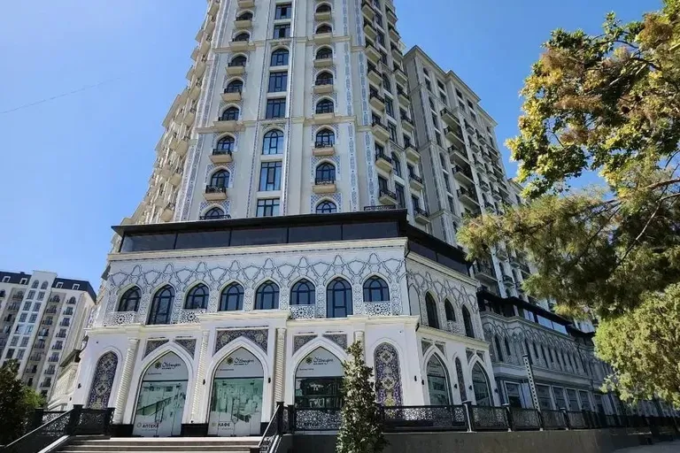 Сотувда 3 хонали квартира, 104 м²