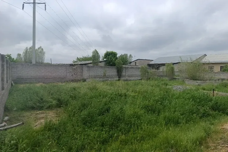 В продаже земля, 6 сот.