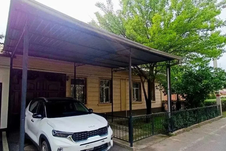 Сотувда уй, 350 м², 1 қаватли, 3,5 сот.