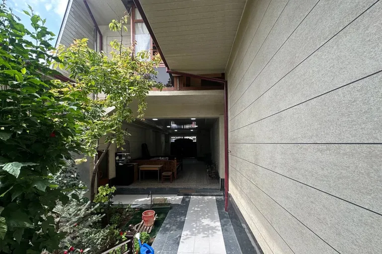 В продаже дом, 300 м², 2 этажа, 2 сот.