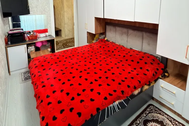 Сотувда 2 хонали квартира, 65 м²