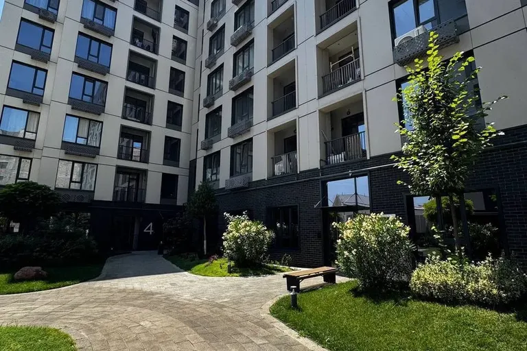 В продаже 3-комн. квартира, 94 м²