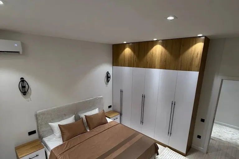 Сотувда 4 хонали квартира, 104 м²
