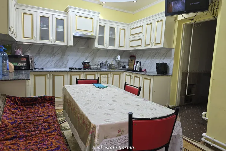 В продаже дом, 350 м², 2 этажа, 6 сот.