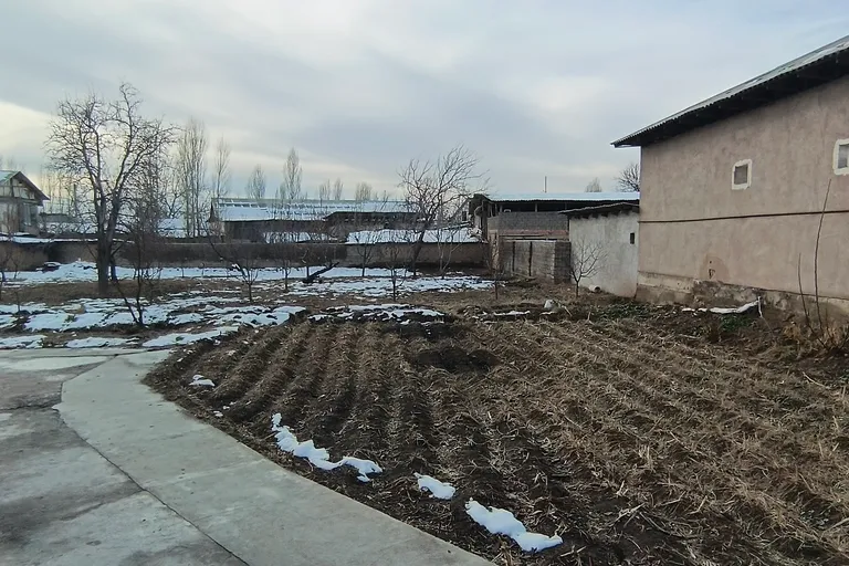 В продаже земля, 6 сот.