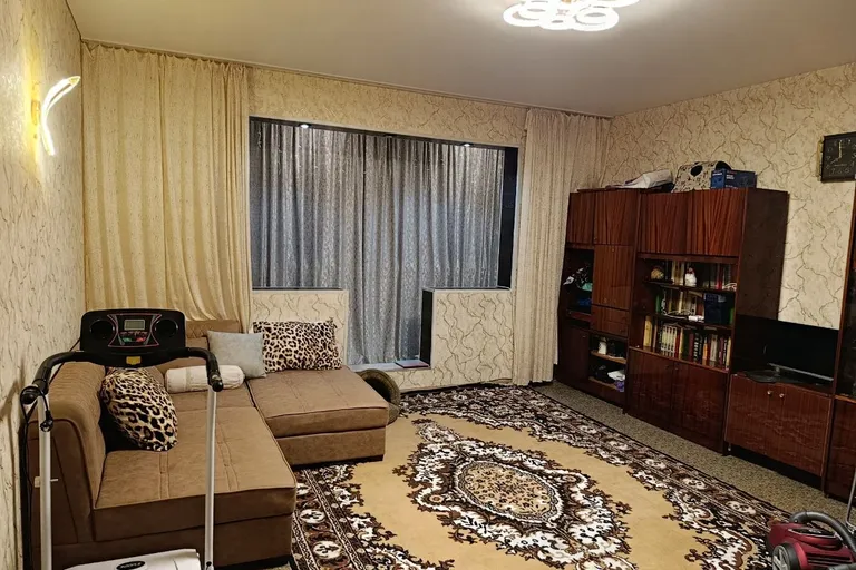 В продаже 3-комн. квартира, 72 м²