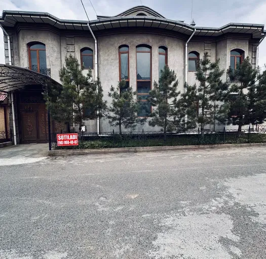 Сотувда уй, 516 м², 3 қаватли, 6 сот.
