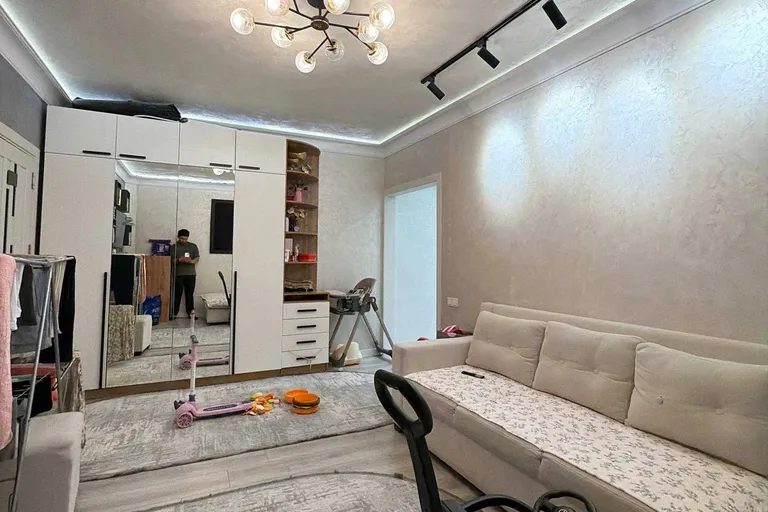 Сотувда 2 хонали квартира, 42 м²