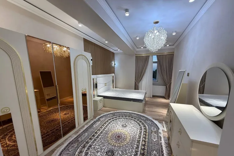 Сотувда 3 хонали квартира, 105 м²