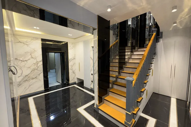 В продаже 4-комн. квартира, 146 м²