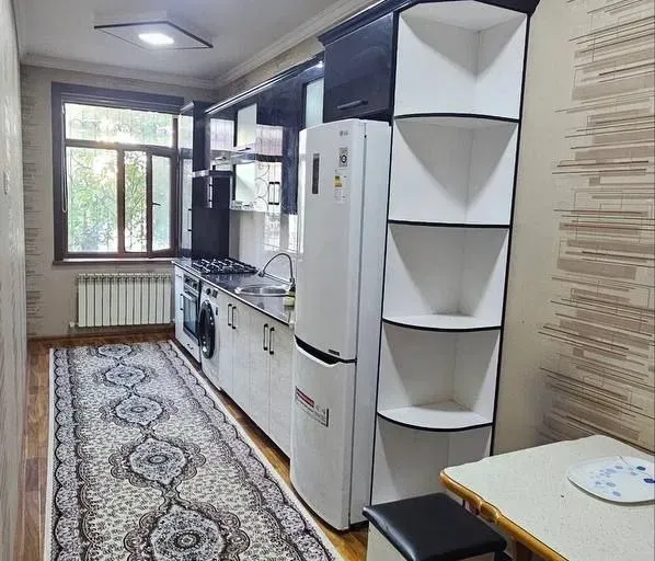 Сотувда 2 хонали квартира, 60 м²
