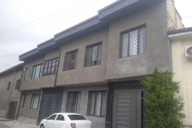 В продаже дом, 225 м², 3 этажа, 1,6 сот.