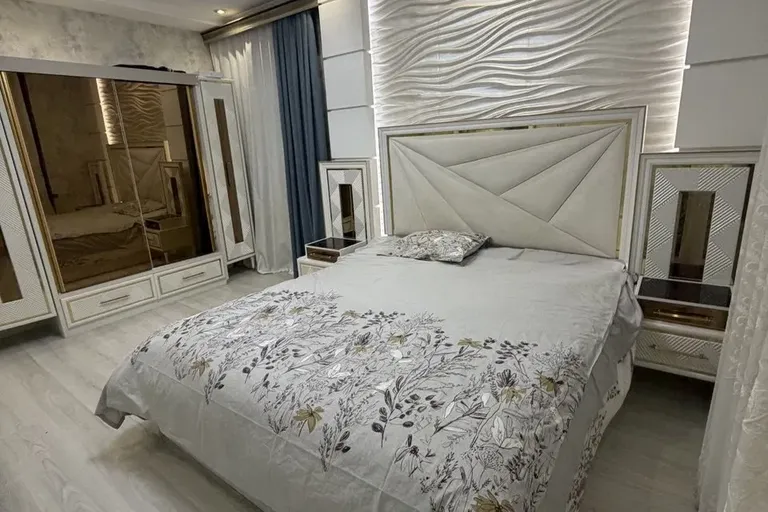 Сотувда 5 хонали квартира, 110 м²