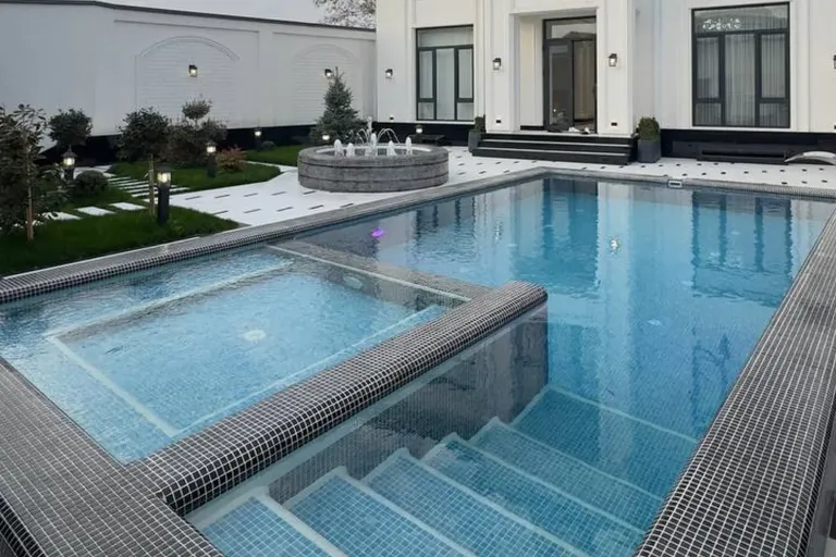 В продаже дом, 450 м², 3 этажа, 6 сот.
