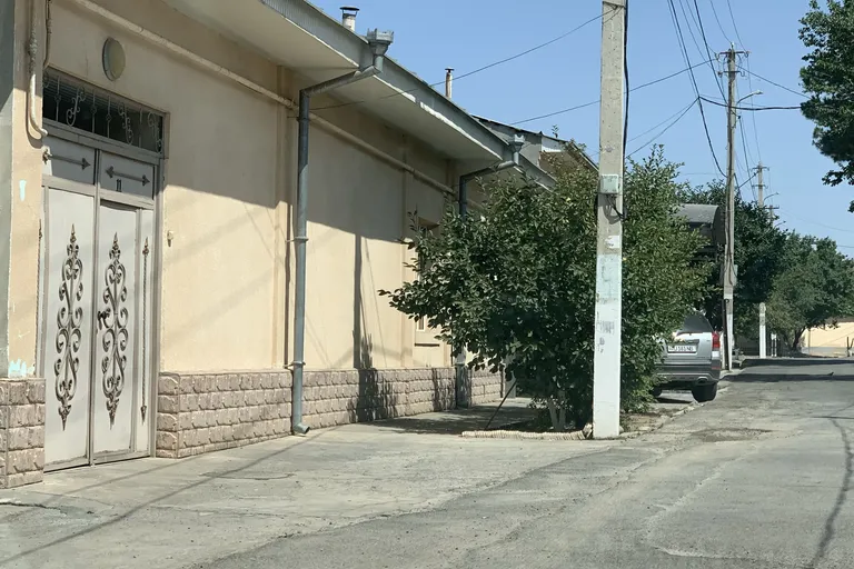 Сотувда уй, 300 м², 1 қаватли, 6 сот.