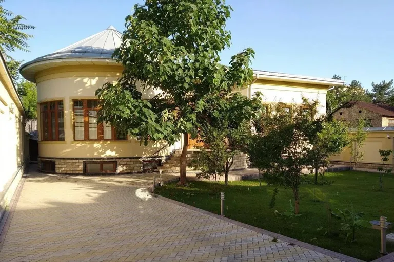 В продаже дом, 420 м², 1 этаж, 15 сот.