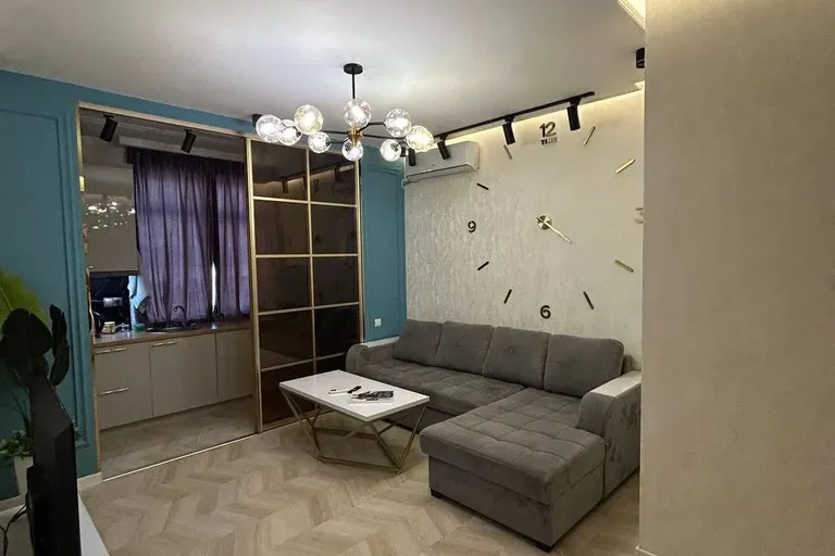 Сотувда 2 хонали квартира, 53 м²